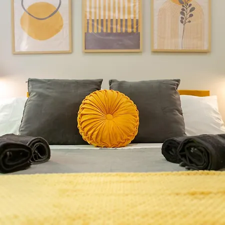 Mustard S Camillo - Homes * 罗马